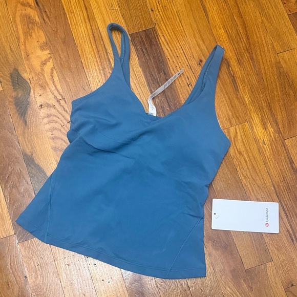 Lululemon brand new tank - Picture 1 of 4